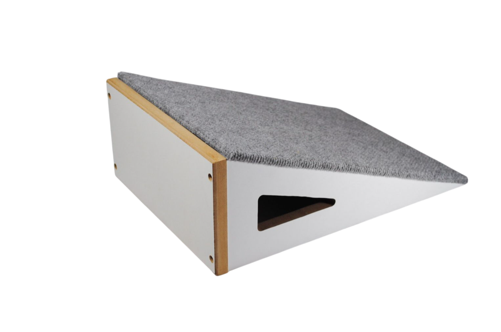 RASCADOR TRIANGULAR PARED